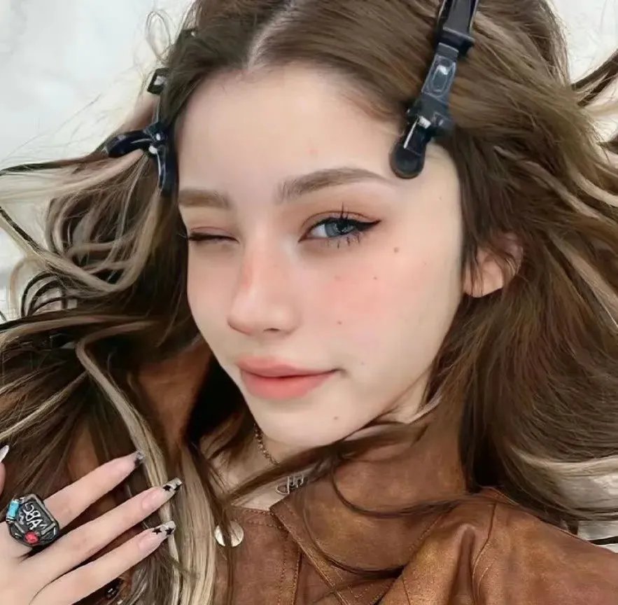 小孤儿 海报